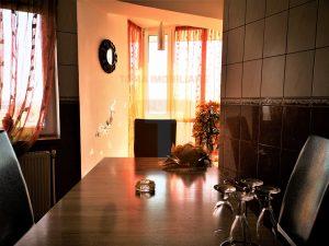 Apartament 3 camere, spațios, decomandat, boxă, loc de parcare, Piatra Neamț