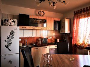 Apartament 3 camere, spațios, decomandat, boxă, loc de parcare, Piatra Neamț