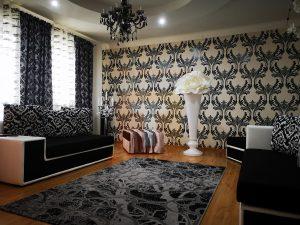 Apartament 3 camere, spațios, decomandat, boxă, loc de parcare, Piatra Neamț