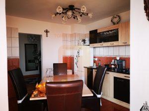 Apartament 3 camere, spațios, decomandat, boxă, loc de parcare, Piatra Neamț