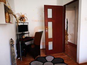 Apartament 3 camere, spațios, decomandat, boxă, loc de parcare, Piatra Neamț