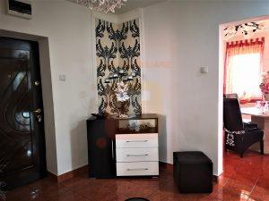 Apartament 3 camere, spațios, decomandat, boxă, loc de parcare, Piatra Neamț