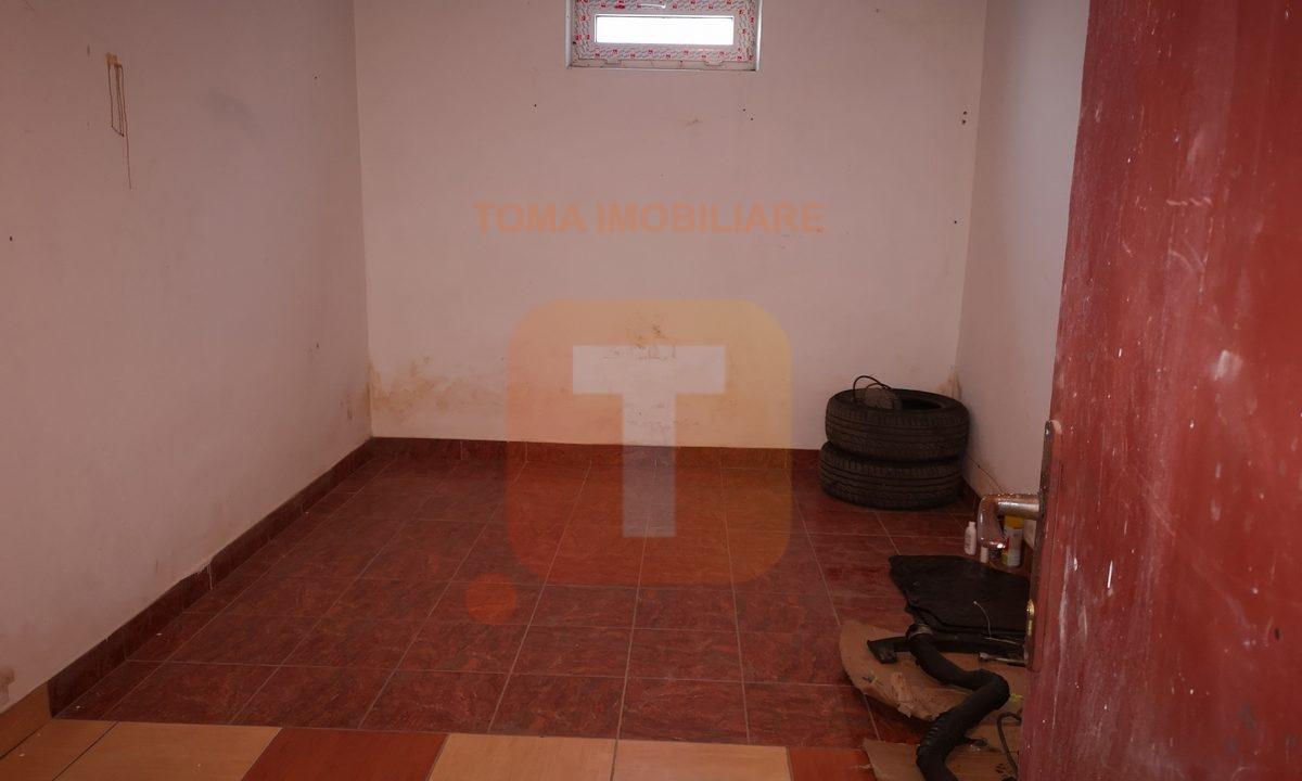 Apartament 3 camere, spațios, decomandat, boxă, loc de parcare, Piatra Neamț