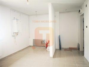 Apartament 3 camere, semi-decomandat, centru Bicaz, cartier Mărceni