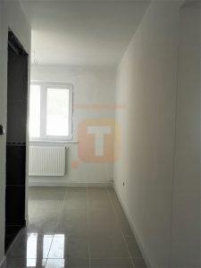 Apartament 3 camere, semi-decomandat, centru Bicaz, cartier Mărceni