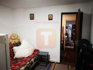 Casă 5 camere, anexe, cu teren  720 mp, Piatra Neamț, zona Gara Veche 