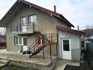 Vilă P+E, comuna Stefan cel Mare, 2400 mp teren, locuibilă