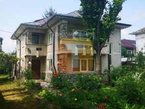 Vilă S+P+E centru, oraș Roznov.