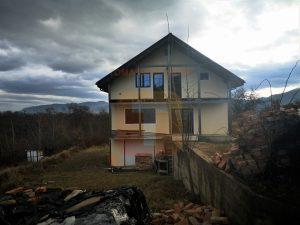 Casă D+P+M, 254 mp construiți, teren 600 mp, comuna Alexandru cel Bun, zona Gloduri