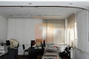 Sediu firmă compus din: vilă 7 camere, 2 bai, 2 bucătarii, dispus P+E, teren 369 mp, ultracentral Piatra Neamț.
