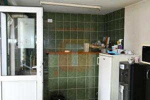 Sediu firmă compus din: vilă 7 camere, 2 bai, 2 bucătarii, dispus P+E, teren 369 mp, ultracentral Piatra Neamț.