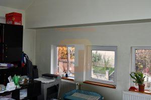 Sediu firmă compus din: vilă 7 camere, 2 bai, 2 bucătarii, dispus P+E, teren 369 mp, ultracentral Piatra Neamț.