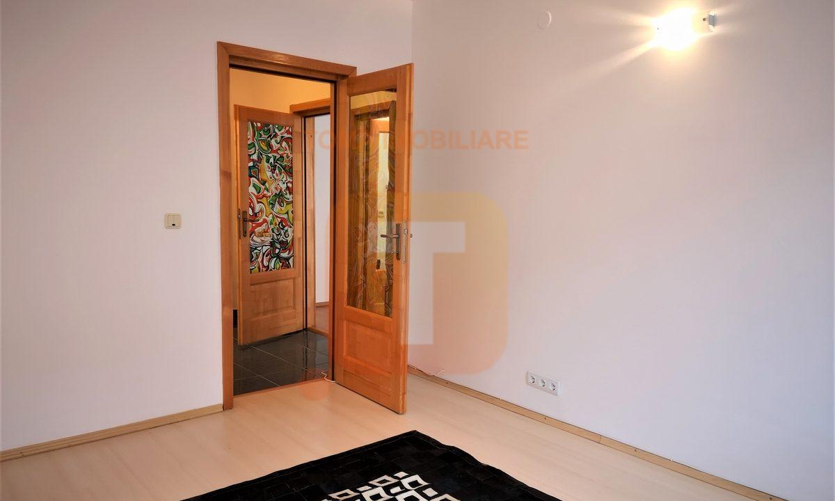 Spațiu pentru birouri, parter, B-dul Traian, 66 mp, zona BCR