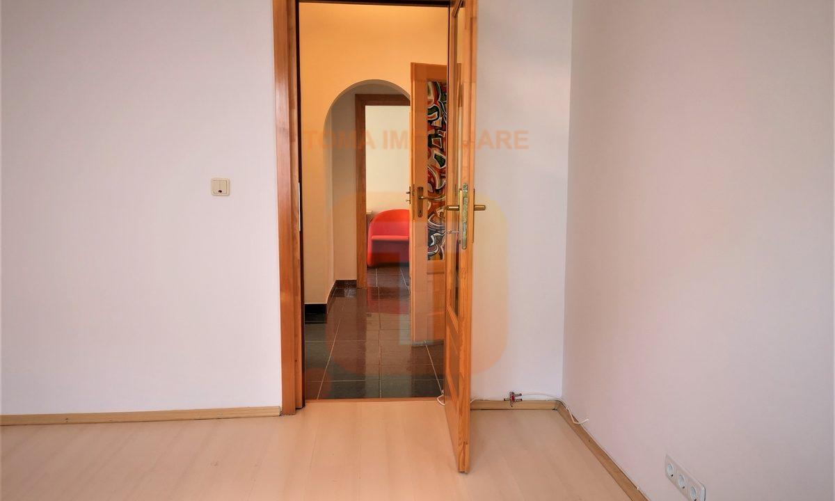 Spațiu pentru birouri, parter, B-dul Traian, 66 mp, zona BCR