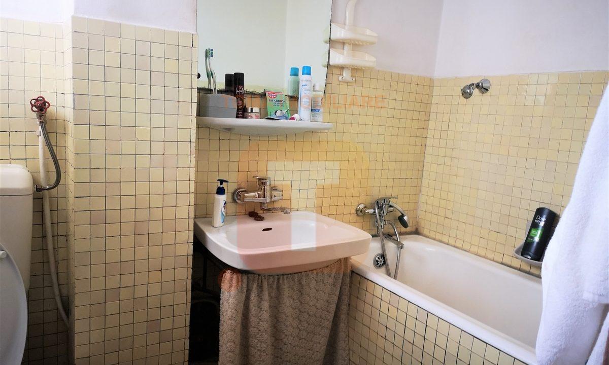 Apartament 2 camere, 51,2 mp utili, circular, Mărăței, etajul 4/4 acoperit, Piatra Neamț