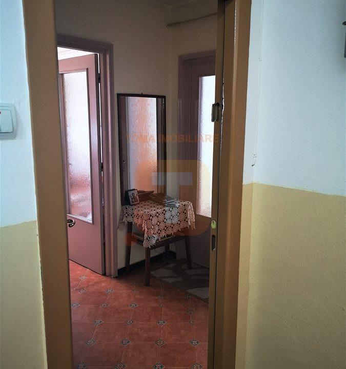 Apartament 2 camere, 51,2 mp utili, circular, Mărăței, etajul 4/4 acoperit, Piatra Neamț