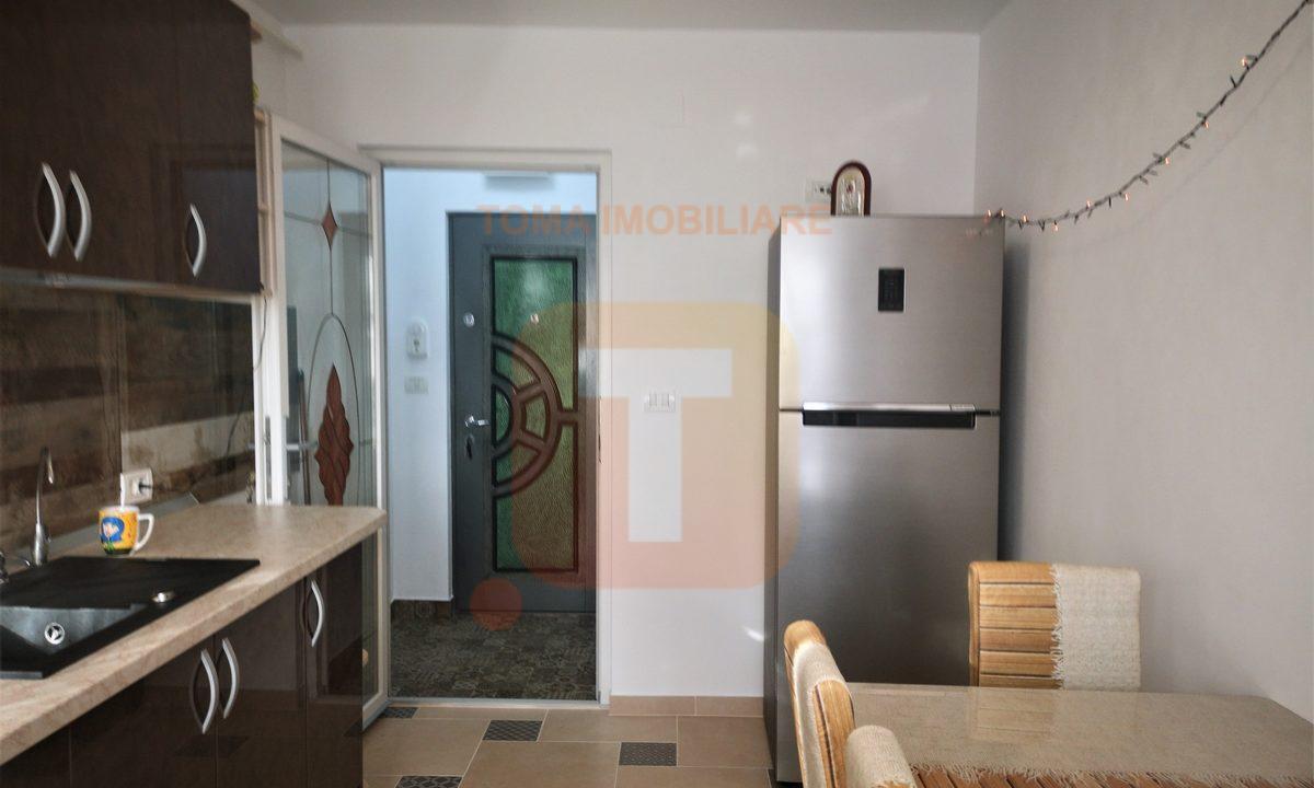 Apartament 3 camere etaj 9/10, Calea Romanului renovat recent