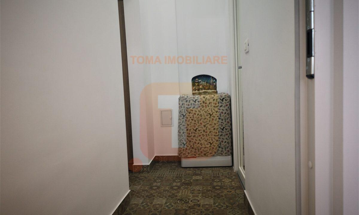Apartament 3 camere etaj 9/10, Calea Romanului renovat recent