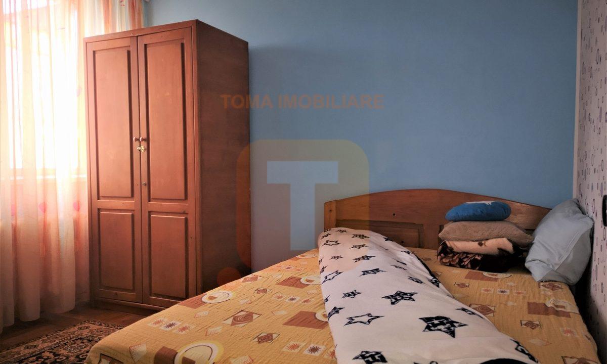 Apartament 2 camere, etajul 3, decomandat, Precista, Piatra Neamț.