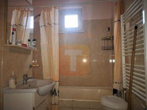 Apartament 2 camere, etajul 3, decomandat, Precista, Piatra Neamț.