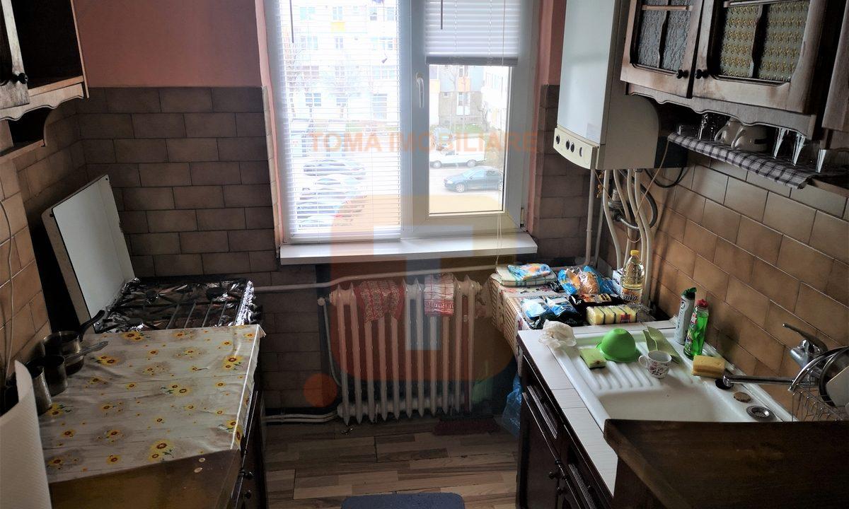 Apartament 2 camere, etajul 3, decomandat, Precista, Piatra Neamț.