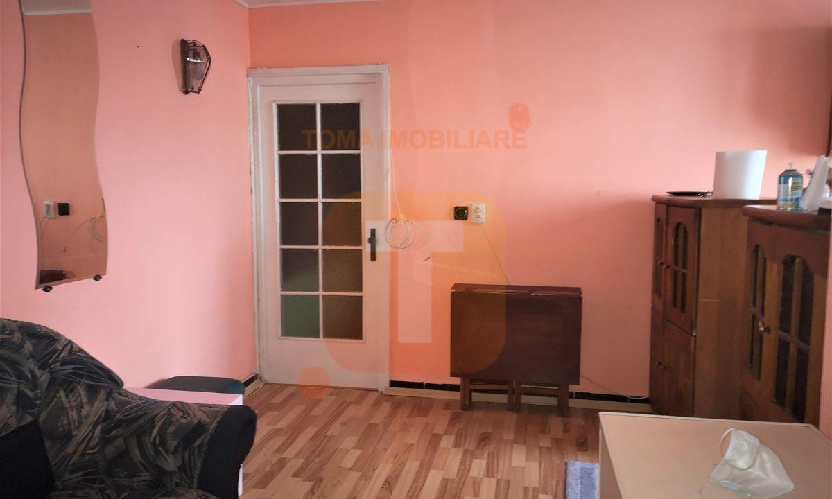 Apartament 2 camere, etajul 3, decomandat, Precista, Piatra Neamț.