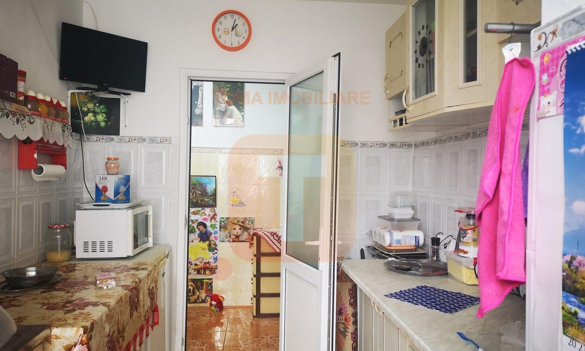 Apartament 2 camere, parter, decomandat, Precista, Piatra Neamț.