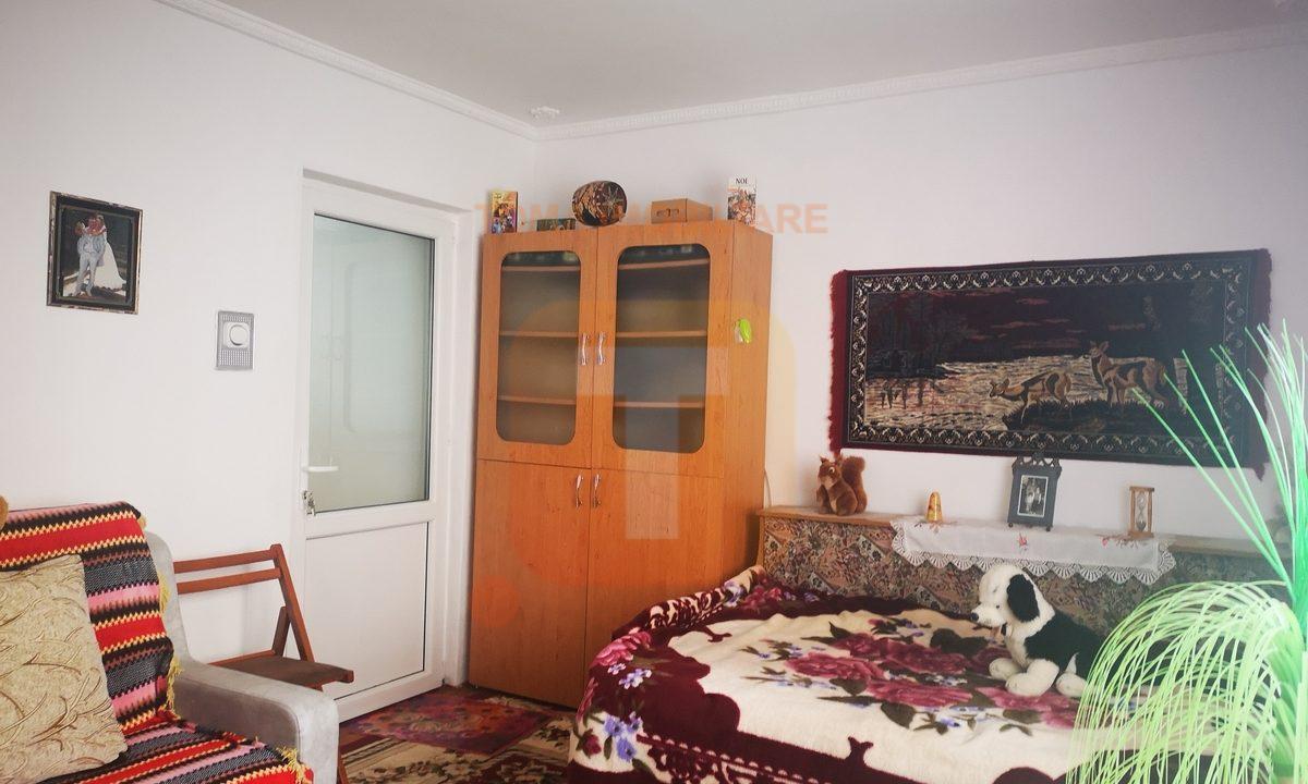 Apartament 2 camere, parter, decomandat, Precista, Piatra Neamț.