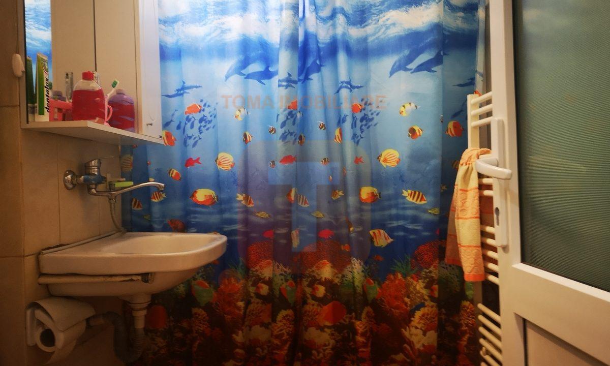 Apartament 2 camere, parter, decomandat, Precista, Piatra Neamț.