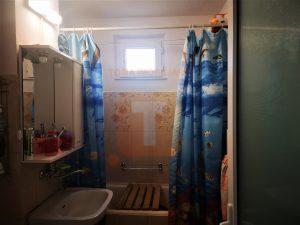 Apartament 2 camere, parter, decomandat, Precista, Piatra Neamț.