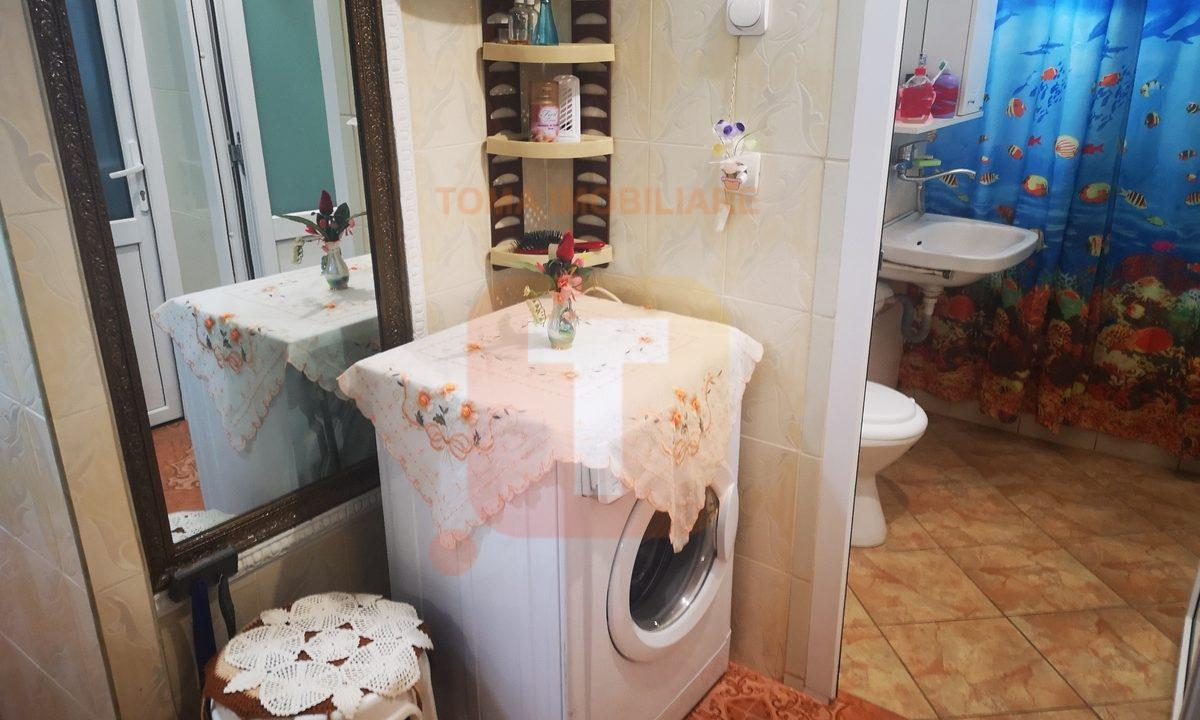 Apartament 2 camere, parter, decomandat, Precista, Piatra Neamț.