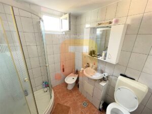 Apartament 2 camere, decomandat, Precista