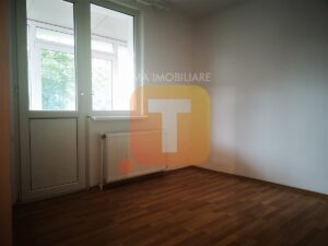 Apartament 2 camere,  curat, zona Carpați