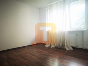 Apartament 2 camere,  curat, zona Carpați