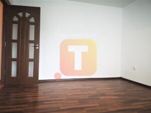 Apartament 2 camere,  curat, zona Carpați