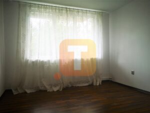 Apartament 2 camere,  curat, zona Carpați