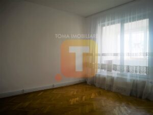 Apartament 3 camere etaj 3 /4, duplex, Piatra Neamț