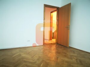 Apartament 3 camere etaj 3 /4, duplex, Piatra Neamț