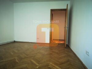 Apartament 3 camere etaj 3 /4, duplex, Piatra Neamț