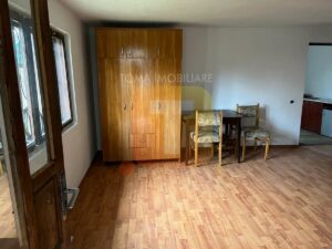 Casă P+M, 1391 mp teren, Dobreni