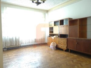 Apartament 3 camere etaj 2, ultracentral  Piatra Neamț