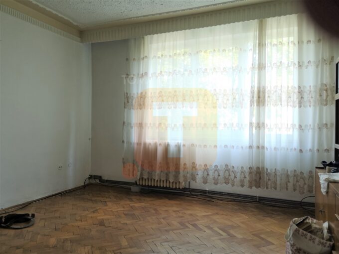 Apartament 3 camere etaj 2, ultracentral  Piatra Neamț