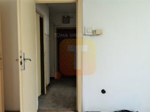 Apartament 3 camere etaj 2, ultracentral  Piatra Neamț