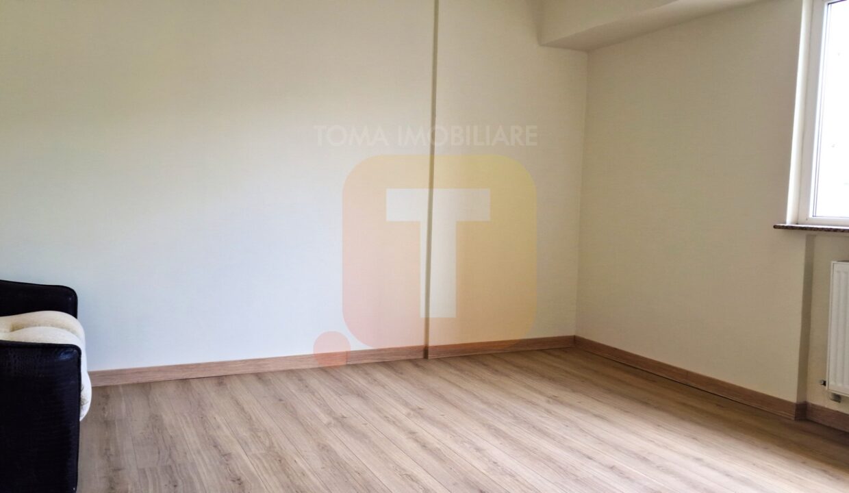 Garsonieră de închiriat în zona Spital, Piatra Neamț – Etaj 1, 30 mp, recent renovată