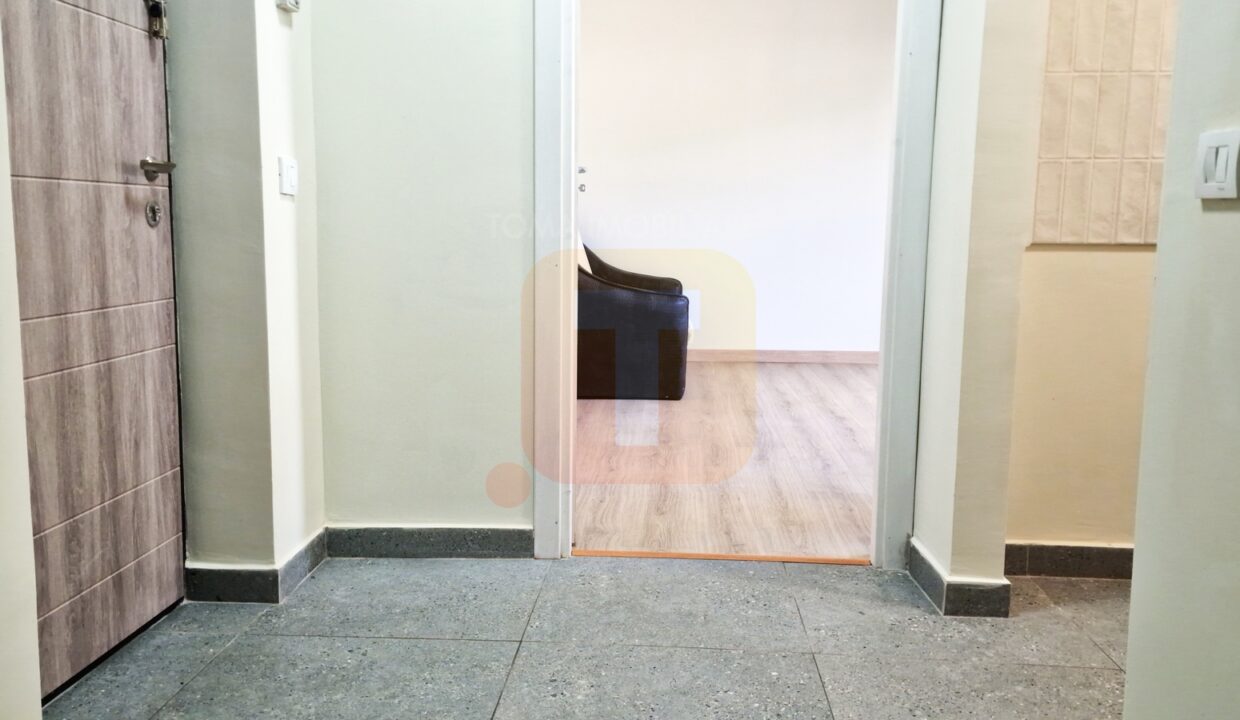 Garsonieră de închiriat în zona Spital, Piatra Neamț – Etaj 1, 30 mp, recent renovată