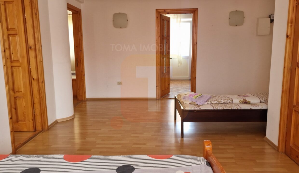 Apartament 4 camere de închiriat – 170 mp, mobilat, zonă liniștită – Ursuleți, Piatra Neamț