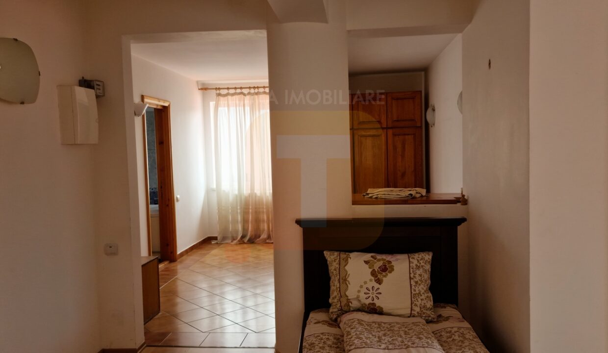 Apartament 4 camere de închiriat – 170 mp, mobilat, zonă liniștită – Ursuleți, Piatra Neamț