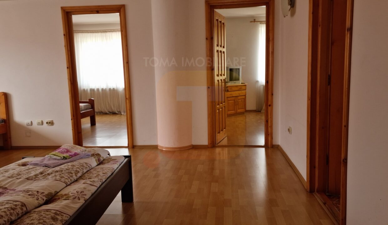 Apartament 4 camere de închiriat – 170 mp, mobilat, zonă liniștită – Ursuleți, Piatra Neamț
