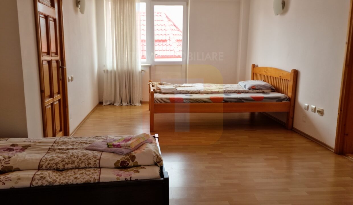 Apartament 4 camere de închiriat – 170 mp, mobilat, zonă liniștită – Ursuleți, Piatra Neamț