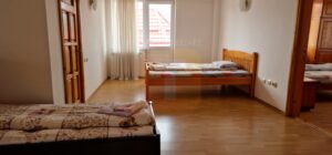 Apartament 4 camere de închiriat – 170 mp, mobilat, zonă liniștită – Ursuleți, Piatra Neamț